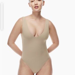 Aritzia Contour V Neck Bodysuit